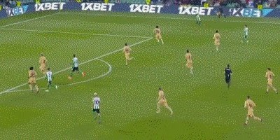 鲸鱼直播-【西甲】莱万+拉菲尼亚破门 巴萨客场2比1胜贝蒂斯