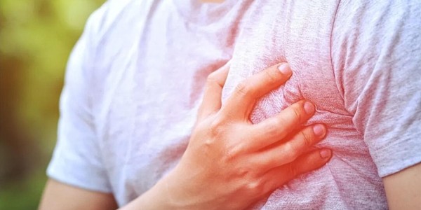 鲸鱼直播入口-53岁男子猝死，生前每天早睡不熬夜，检查后：犯了3个错误