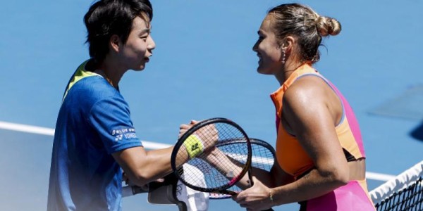 鲸鱼体育-白卓璇不敌萨巴伦卡止步澳网次轮，直言和世界第一交手挺开心