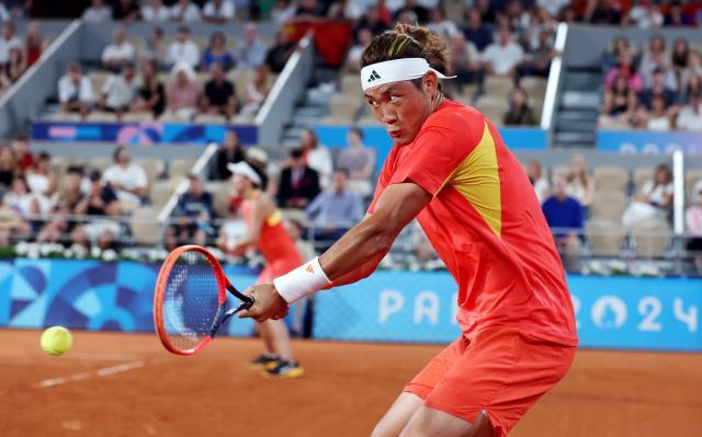 1722757408431013187.jpg 巴黎奥运会丨网球——混双:王欣瑜_张之臻获得银牌XxjpseC009192_20240803_MVPFN0A001.jpg